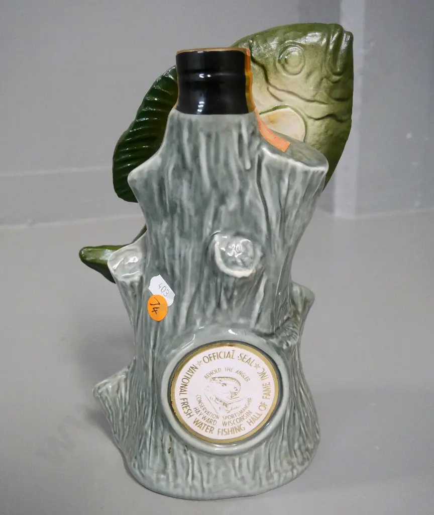 sealed Jim Beam leaping fish decanter - National Freshwater Fishing Hall of Fame label Image 1++