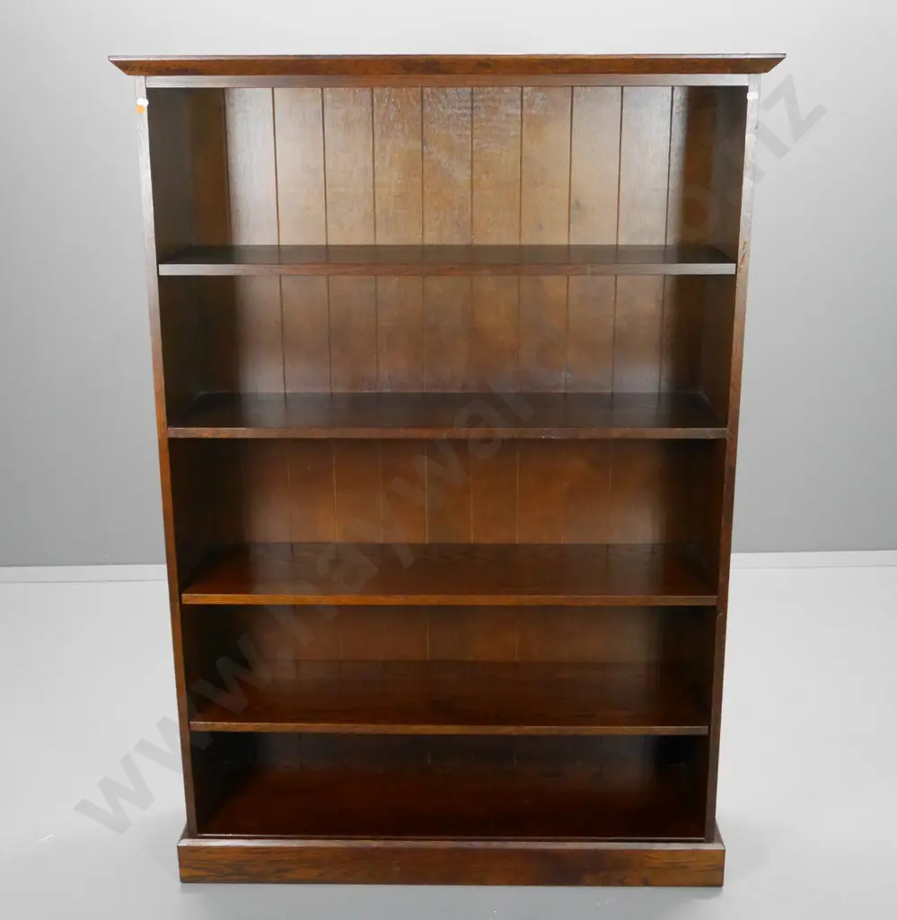oak bookcase with one fixed and 3 adjustable shelves H-1500 W-1060 D-310 Image 1++