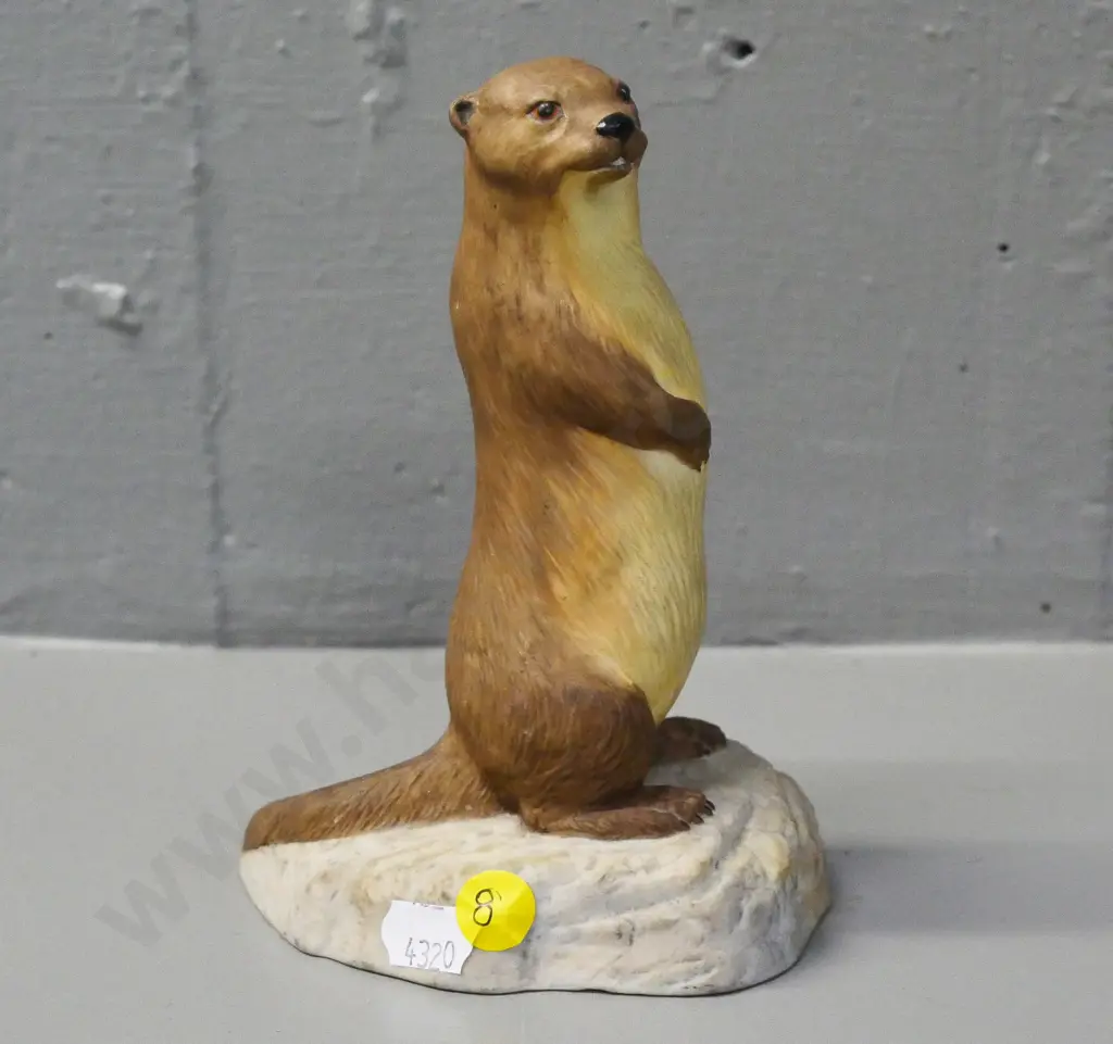 matte glaze Aynsley otter with 1975 bottom signature stamp H-160 Image 1++