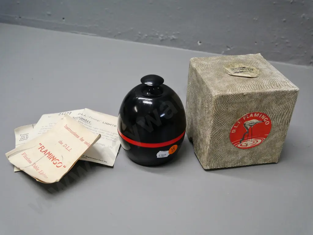 vintage Flamingo flintless table lighter with instructions and box - contains old batteries, may have corrosion Image 1++