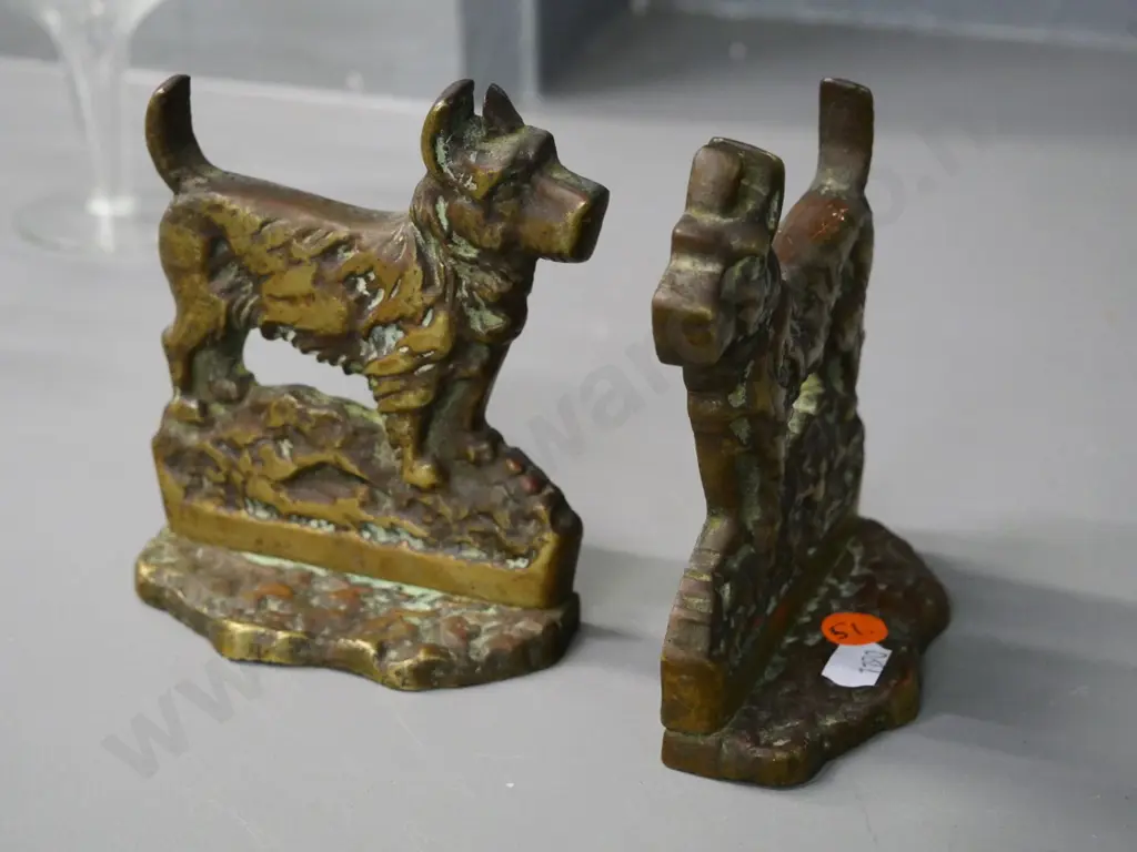 pair of cast brass Scottie dog book-ends H-120 W-100 Image 1++