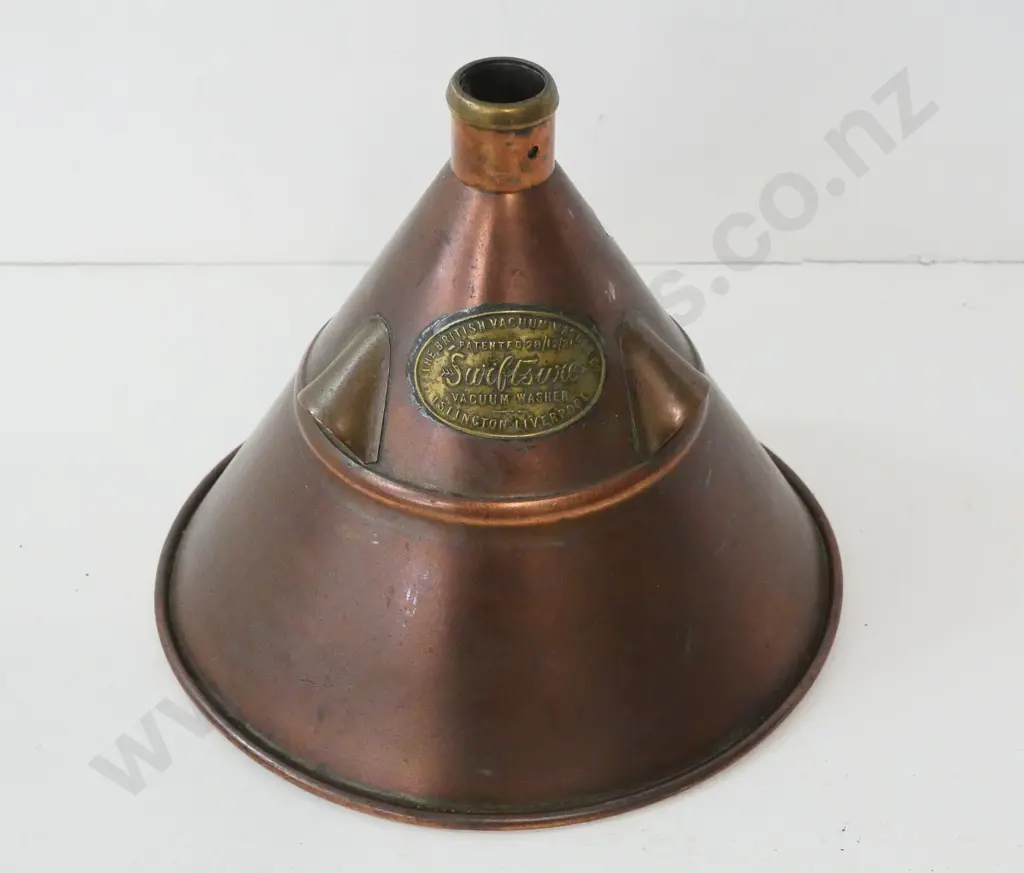 vintage copper British Vacuum Washer Co. "Swiftsure" vacuum washer - needs new handle H-200 D-240 Image 1++