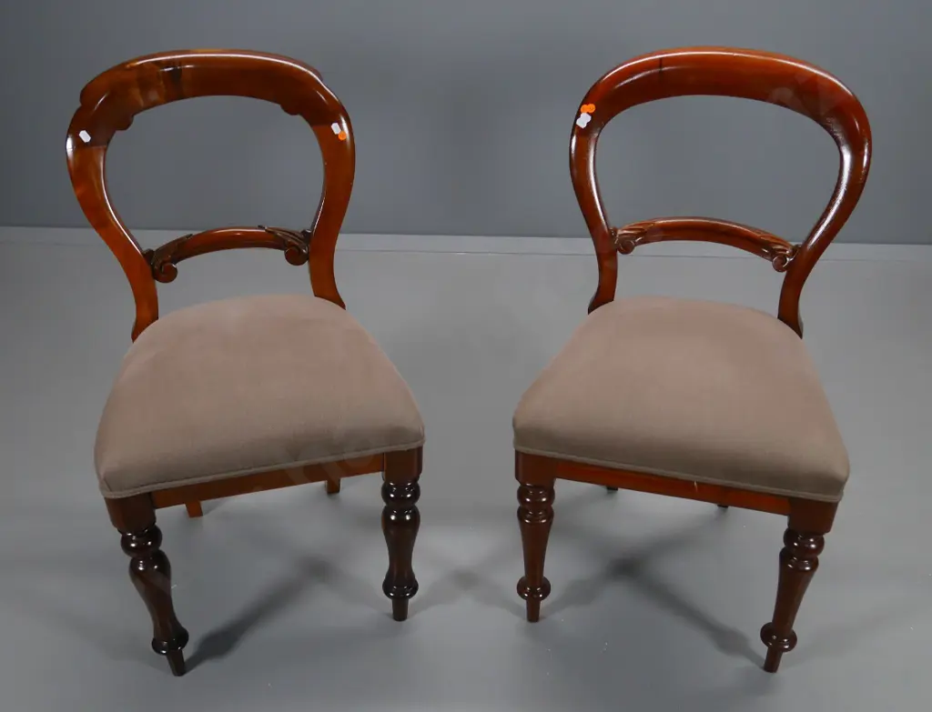 pair of Victorian mahogany balloon-back dining chairs w/linen upholstered seats, 1 has movement in joints H890 W480 D410 Image 1++