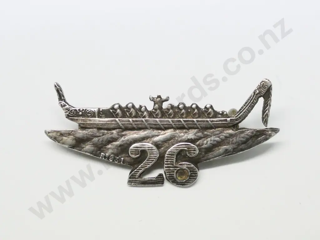 sweethearts badge from WW1 Image 1++