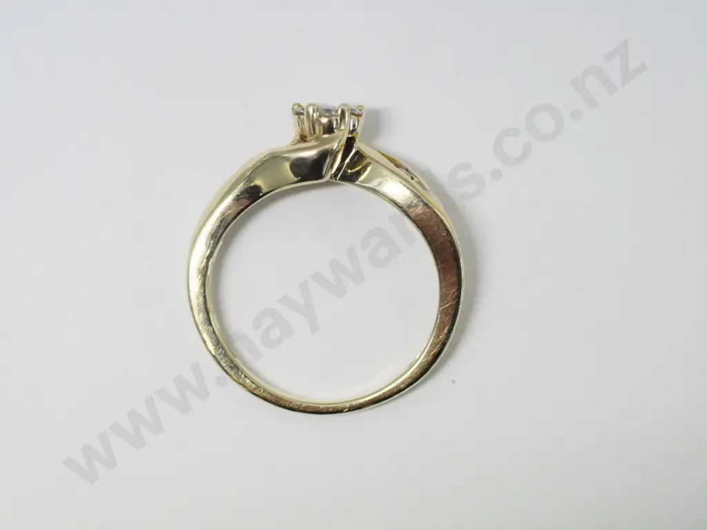 10K diamond ring stamped 10K Image 1++