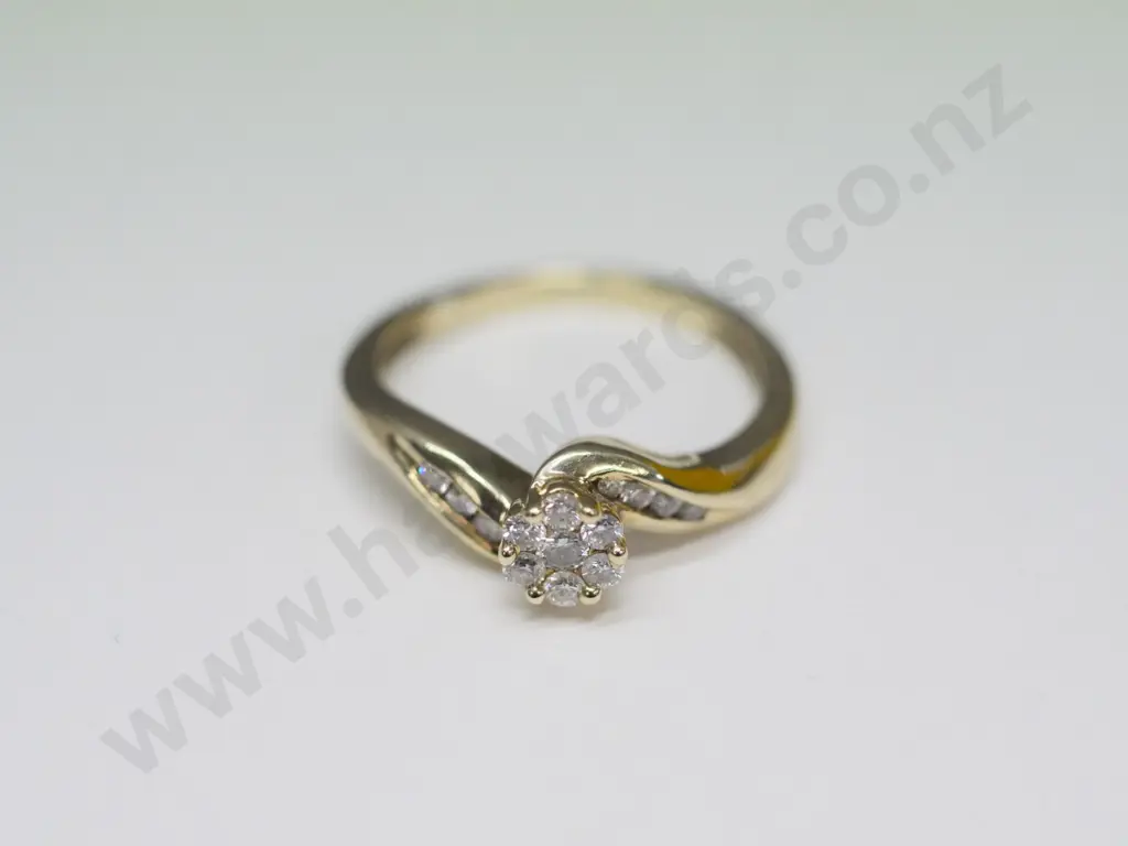 10K diamond ring stamped 10K Image 1++