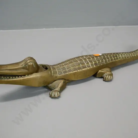 heavy brass crocodile nutcracker L-380