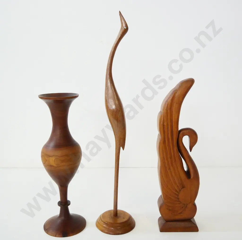 3 retro wooden items - vase, stylised dove, and heron H-490 Image 1++