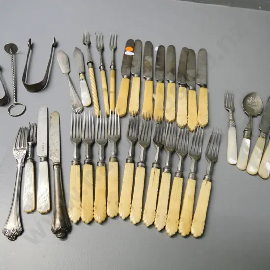 assorted vintage cutlery - some with mother of pearl, bone or composite handles - 5 pieces are sterling