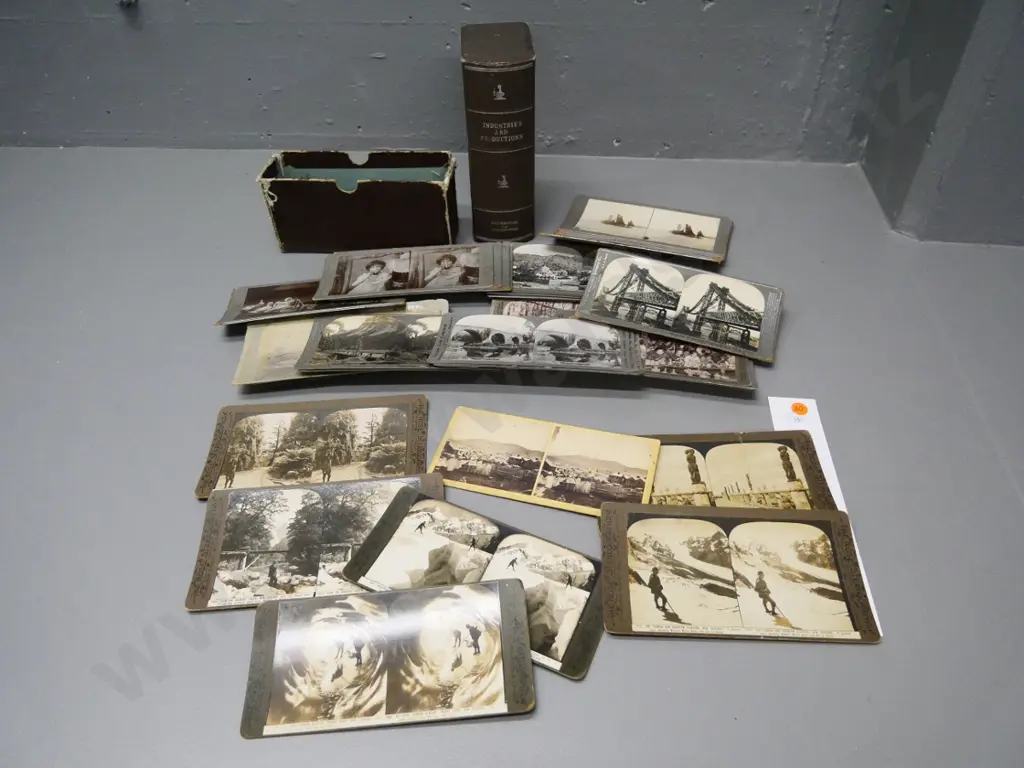 collection of stereo view cards - includes 7 New Zealand scenes, others international - wear and tear to cards & box Image 1++