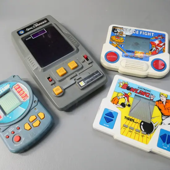 4 retro hand-held video games - Battleship, Space Invader, Bowling and Space Flight - untested, no returns