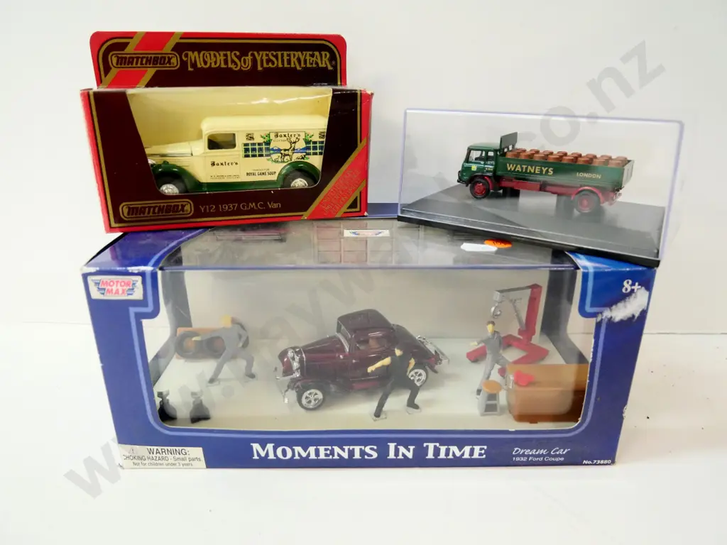 3 boxed die-cast model vehicles - 'Moments in Time' 1932 coupe, Matchbox Models of Yesteryear GMC van and one other Image 1++