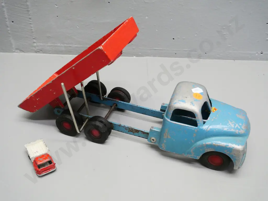 Fun Ho large tip truck w/2 mismatched wheels L-350 and small Fun Ho Bedford (in office) - wear and tear to both Image 1++