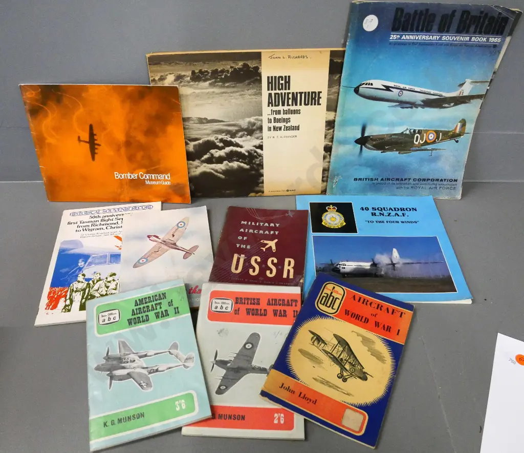 8 small aviation books, some vintage - Aircraft parts ID, WWII, USA and USSR military aircraft, etc. Image 1++