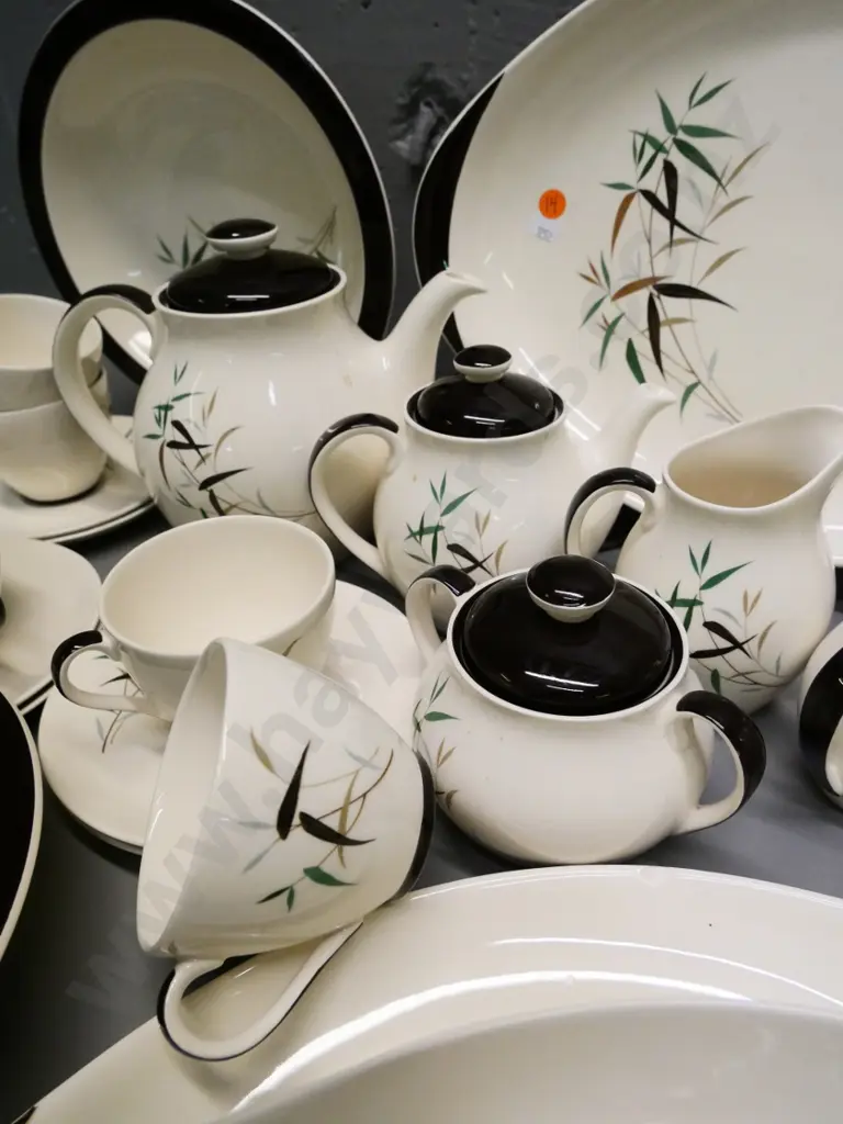 Royal Doulton 'Bamboo' - 8 dinner plates, cups & saucers, large & small teapot, etc - chips to 5 pieces, some crazing Image 1++