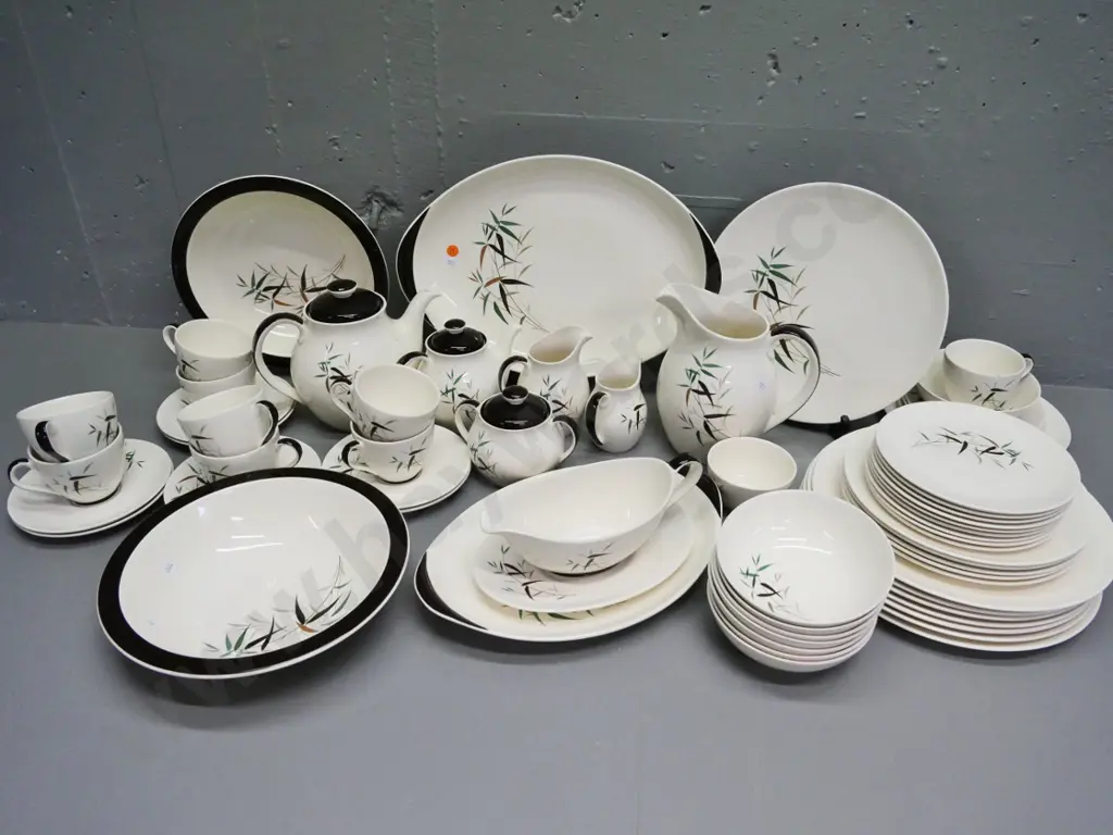 Royal Doulton 'Bamboo' - 8 dinner plates, cups & saucers, large & small teapot, etc - chips to 5 pieces, some crazing Image 1++