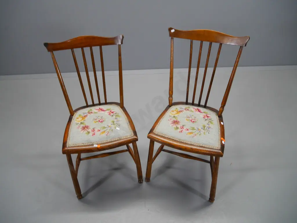 pair of vintage mahogany bedroom chairs with hand-worked tapestry seats H-810 W-370 D-370 Image 1++