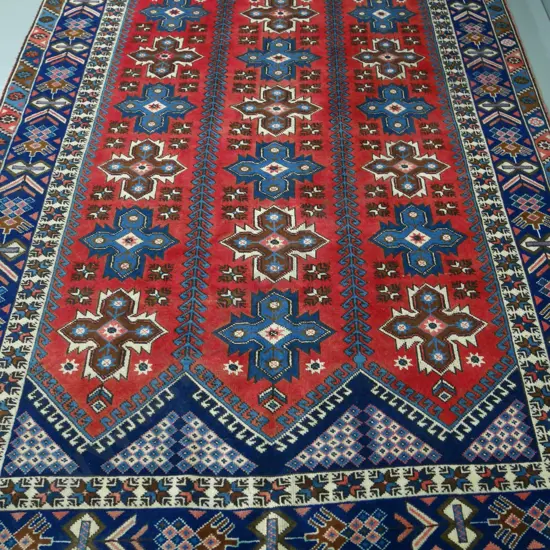 large hand-knotted wool Turkish floor rug (slight wear) L-3000 W-1960