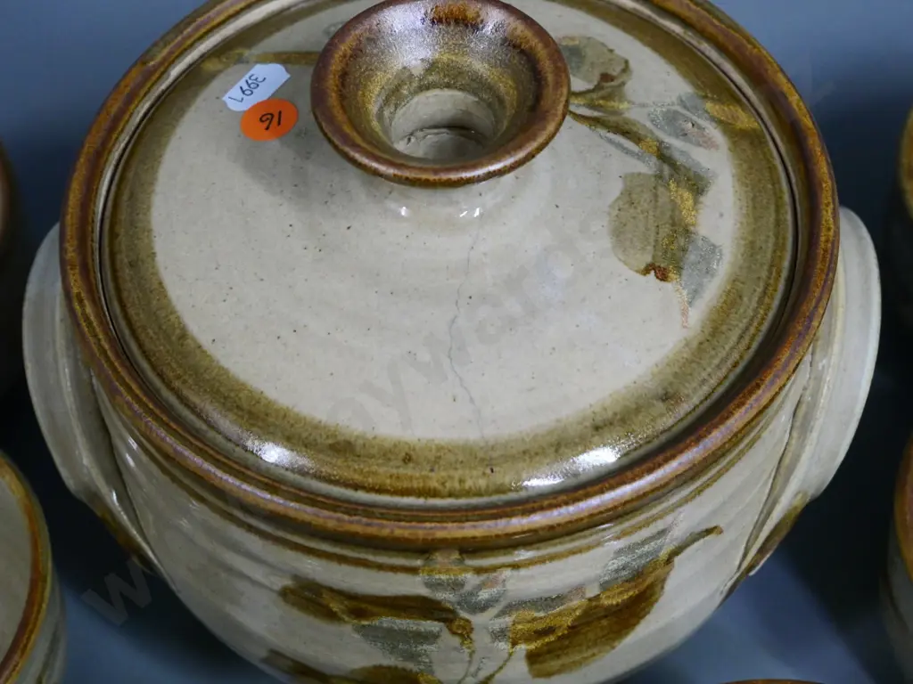 hand-potted casserole dish and 6 bowl set - crack to lid Image 1++