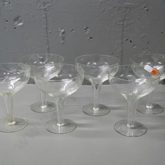 set of 6 etched pattern hollow-stemmed champagne glasses H-115 D-95