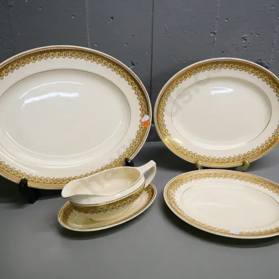 4 pieces of John Maddock & Sons ivory ware - gravy boat & saucer, and 3 ashetts - largest is L-365 W-290