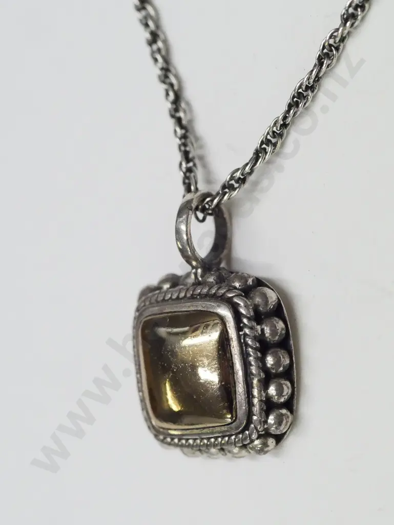silver pendant stamped 925 Image 1++