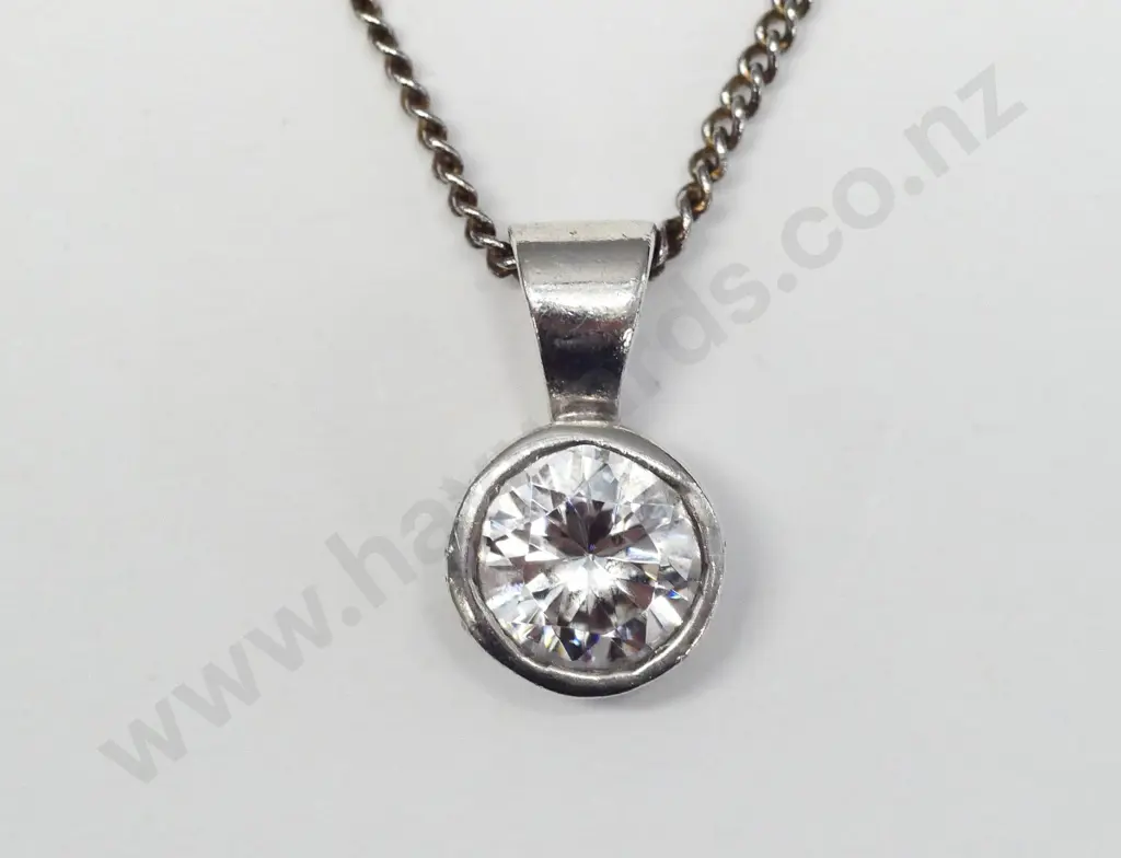 silver & cz pendant stamped 925 Image 1++