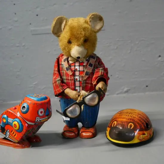 3 retro wind-up toys: hedgehog made in China (no key) others in Japan, bear H-190 has wear and tear, bear & chicken work