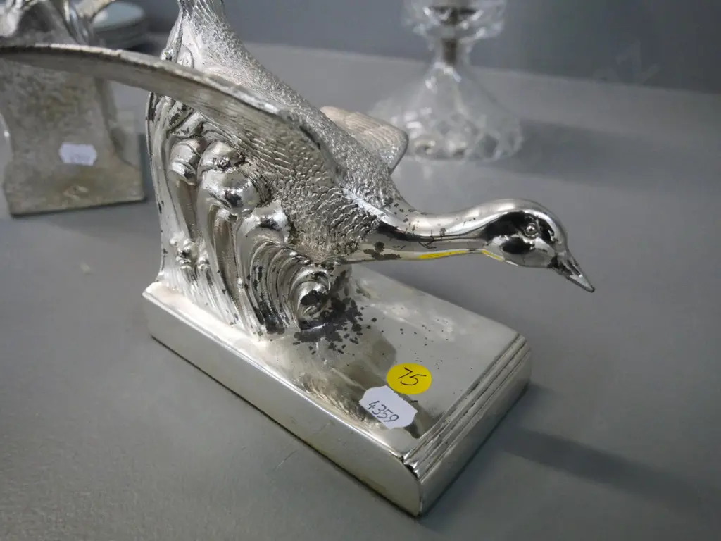 silver plated flying duck book-ends - some wear to plating - and cut crystal table lamp H-250, needs rewiring Image 1++