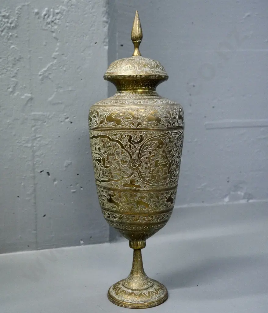 brass lidded urn with etched middle-eastern style decoration H-355 D-110 Image 1++