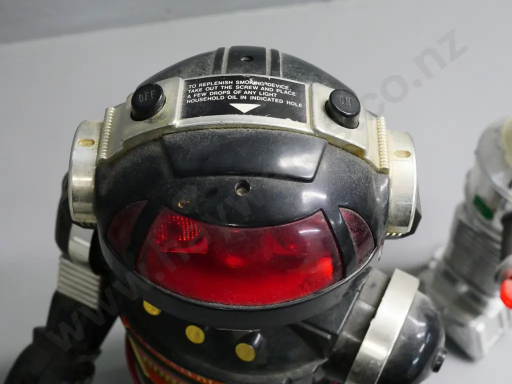 2 retro plastic robots - Robotron RT-2 H-380 & silver robot marked New Line Productions 1997 both untested Image 1++