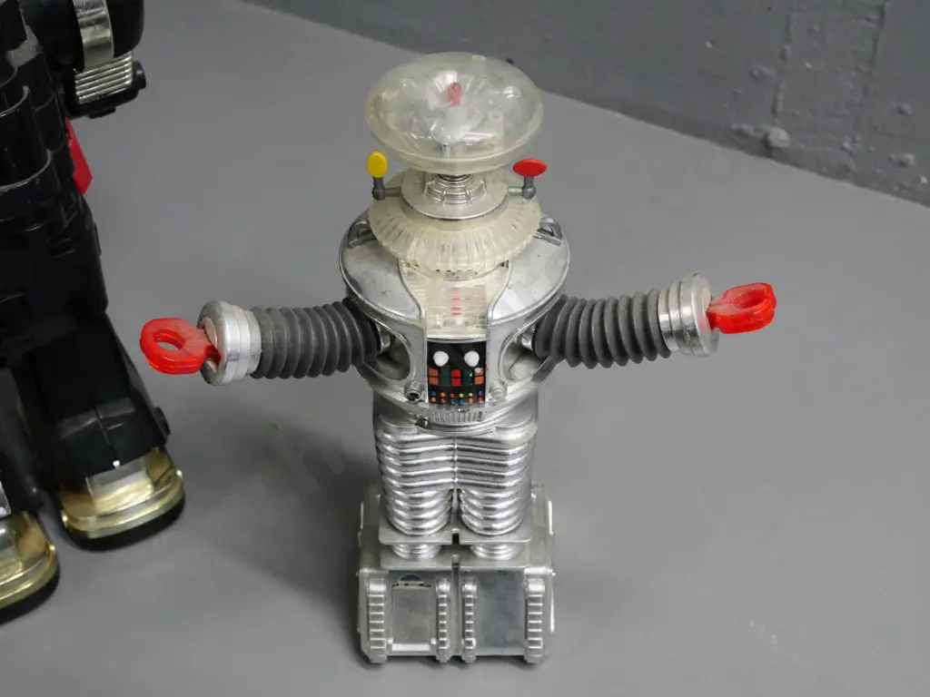 2 retro plastic robots - Robotron RT-2 H-380 & silver robot marked New Line Productions 1997 both untested Image 1++