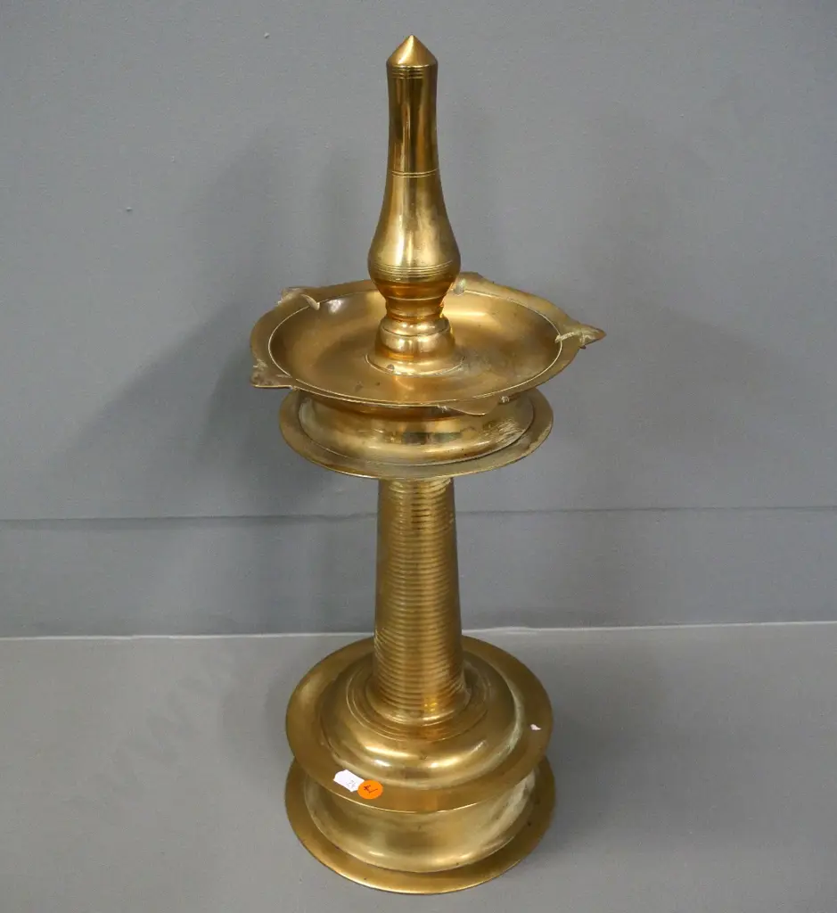 brass turned column smoker's stand / ash-tray H-470 Image 1++