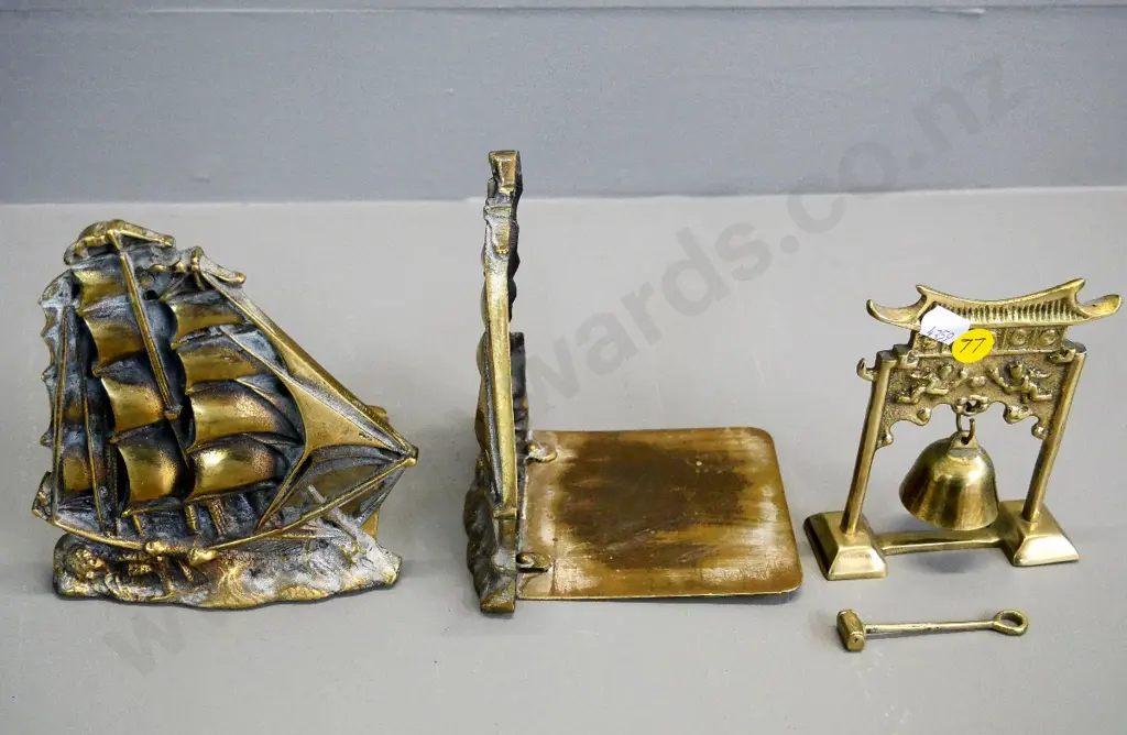pair of brass sailing ship book-ends H-140 and small asian brass hanging bell and striker Image 1++