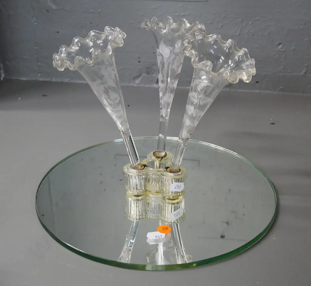 3 etched glass epergne vases fitted on circular mirror base H-190 Base diameter 270 Image 1++