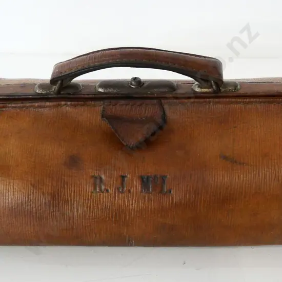vintage leather doctor's bag - corrosion to metal fittings L-420