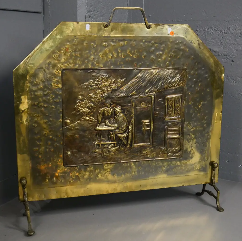 beaten brass fire guard with cast brass handles and feet - H-690 W-710 Image 1++