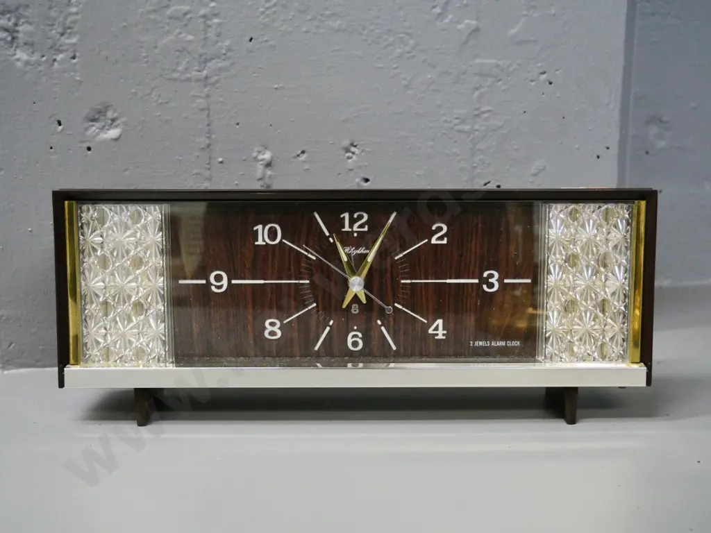 mid-century Rhythm plastic-cased table / alarm clock H-150 W-360 D-70 Image 1++