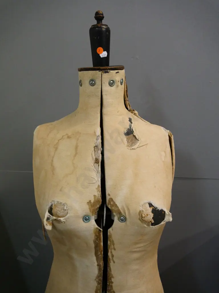 vintage Chil-Daw adjustable dressmaker's form with general wear and tear, and a brown fur stole Image 1++