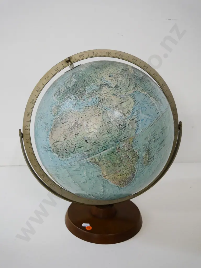 Reader's Digest world globe on wooden base H-450 Diameter approx. 350 Image 1++