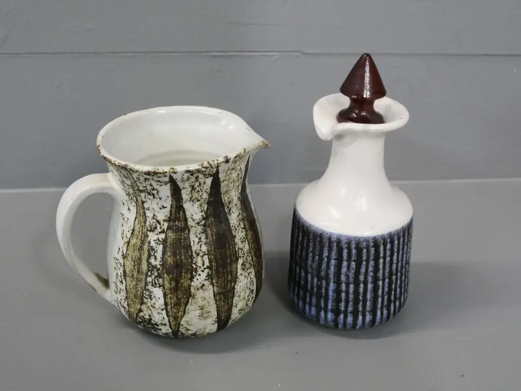 2 pieces of Hanmer pottery - jug and a stoppered sauce bottle H-155 Image 1++