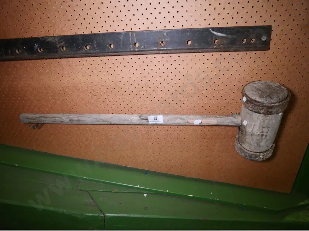 vintage wooden sledge hammer Image 1++
