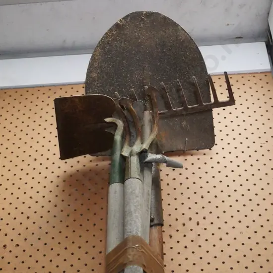 garden tools