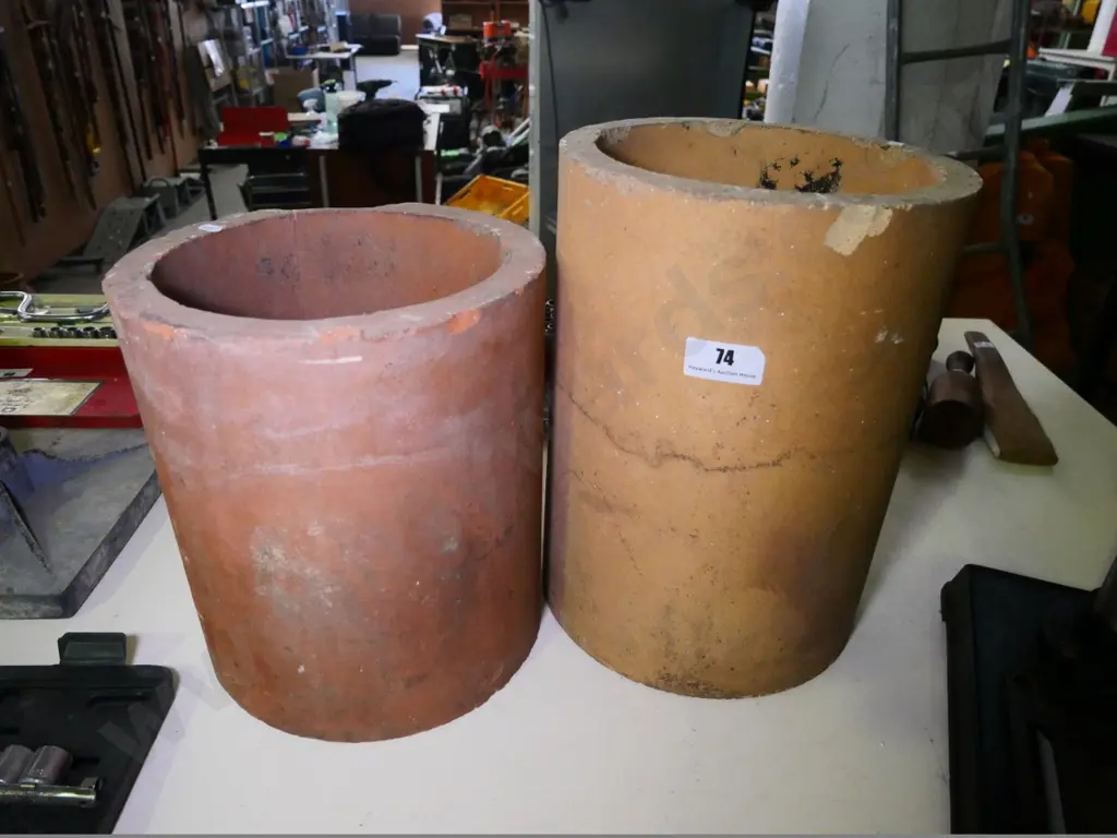 2 chimney pots Image 1++