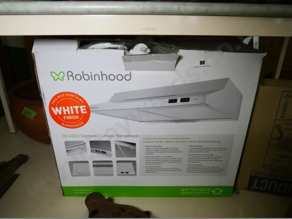 as-new Robin Hood compact range hood and ducting kit Image 1++