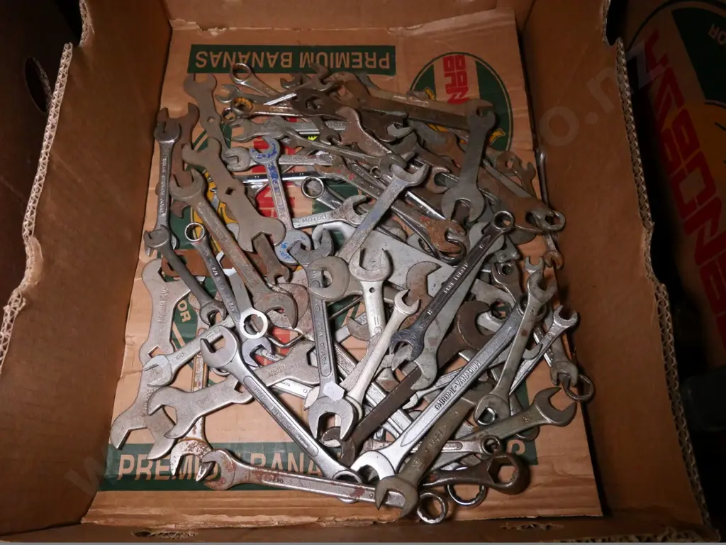 box of open-end and ring spanners Image 1++