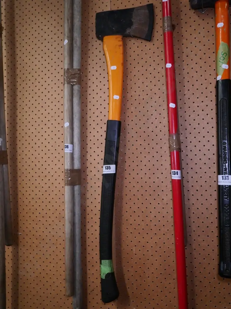 axe Image 1++