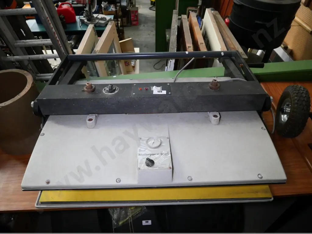 Seal dry-mounting laminating press Image 1++