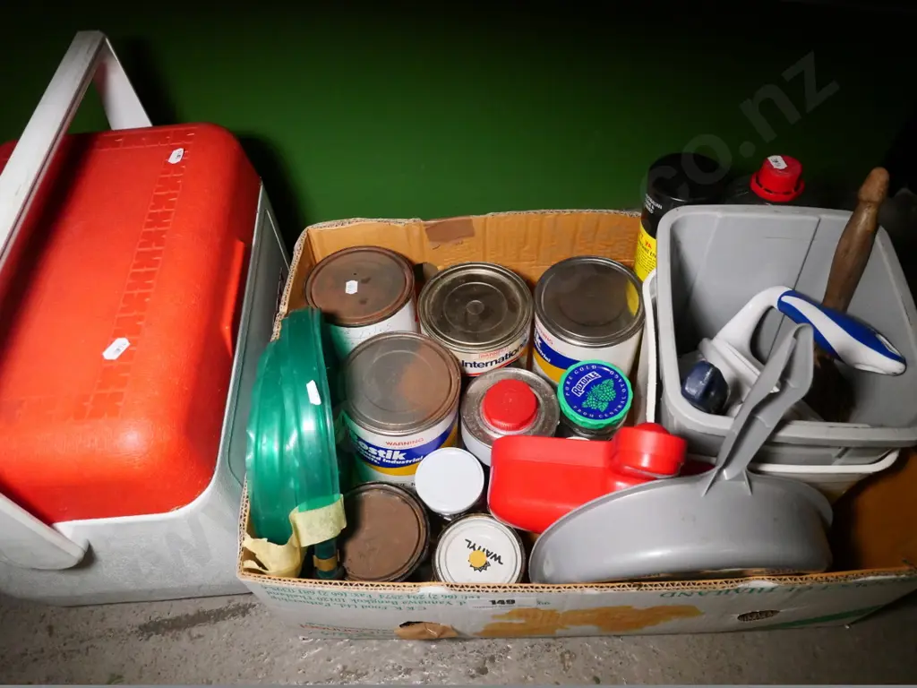 chilly bin, soaker hose, varnish, etc Image 1++