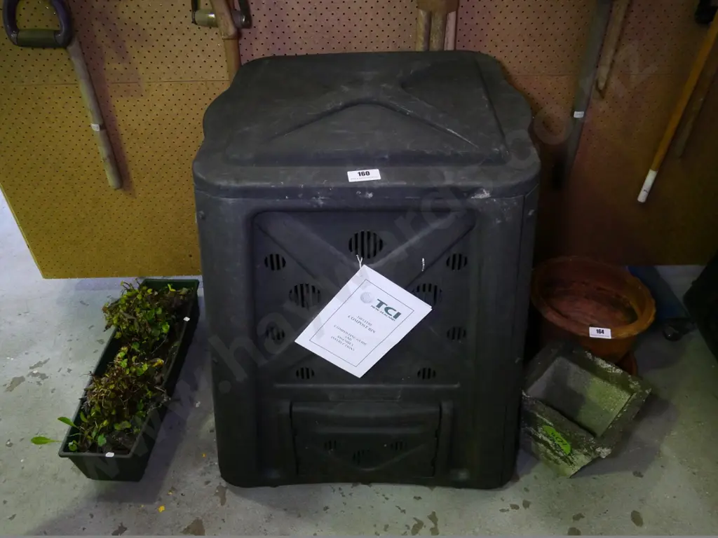 black plastic 240l compost bin Image 1++